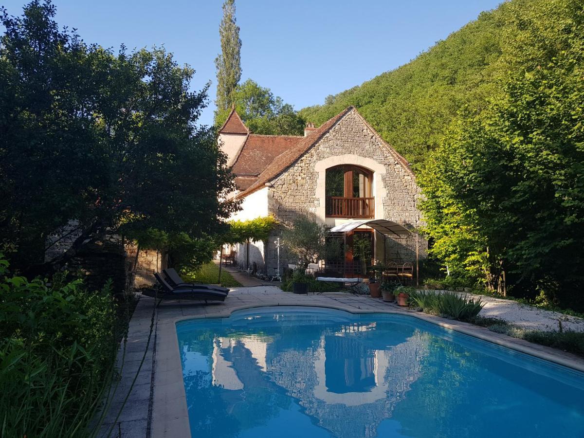 مبيت وإفطار Murat Le Moulin De Jules Et Akasha المظهر الخارجي الصورة